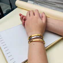 Charger l'image dans la galerie, Custom Bracelet (Any language)