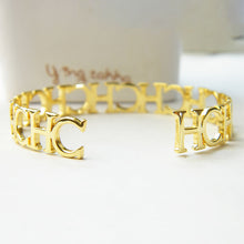 Charger l'image dans la galerie, Letters Bangle (D1)