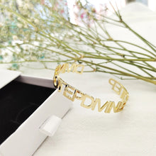 Charger l'image dans la galerie, Letters Bangle (D1)