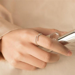 Dainty Minimal Ring (T-1)