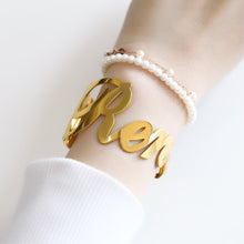 Charger l&#39;image dans la galerie, Oversized Custom Bangles
