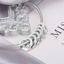 Charger l&#39;image dans la galerie, Custom Hearts Bangle (H9)
